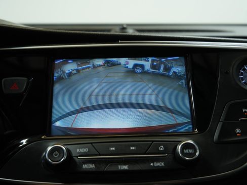 Used 2019 Buick Envision Essence image 39