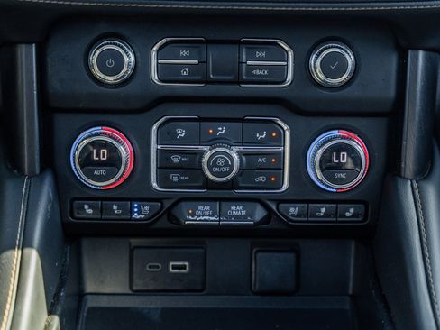 Used 2023 GMC Yukon XL AT4 w/ AT4 Premium Package image 32