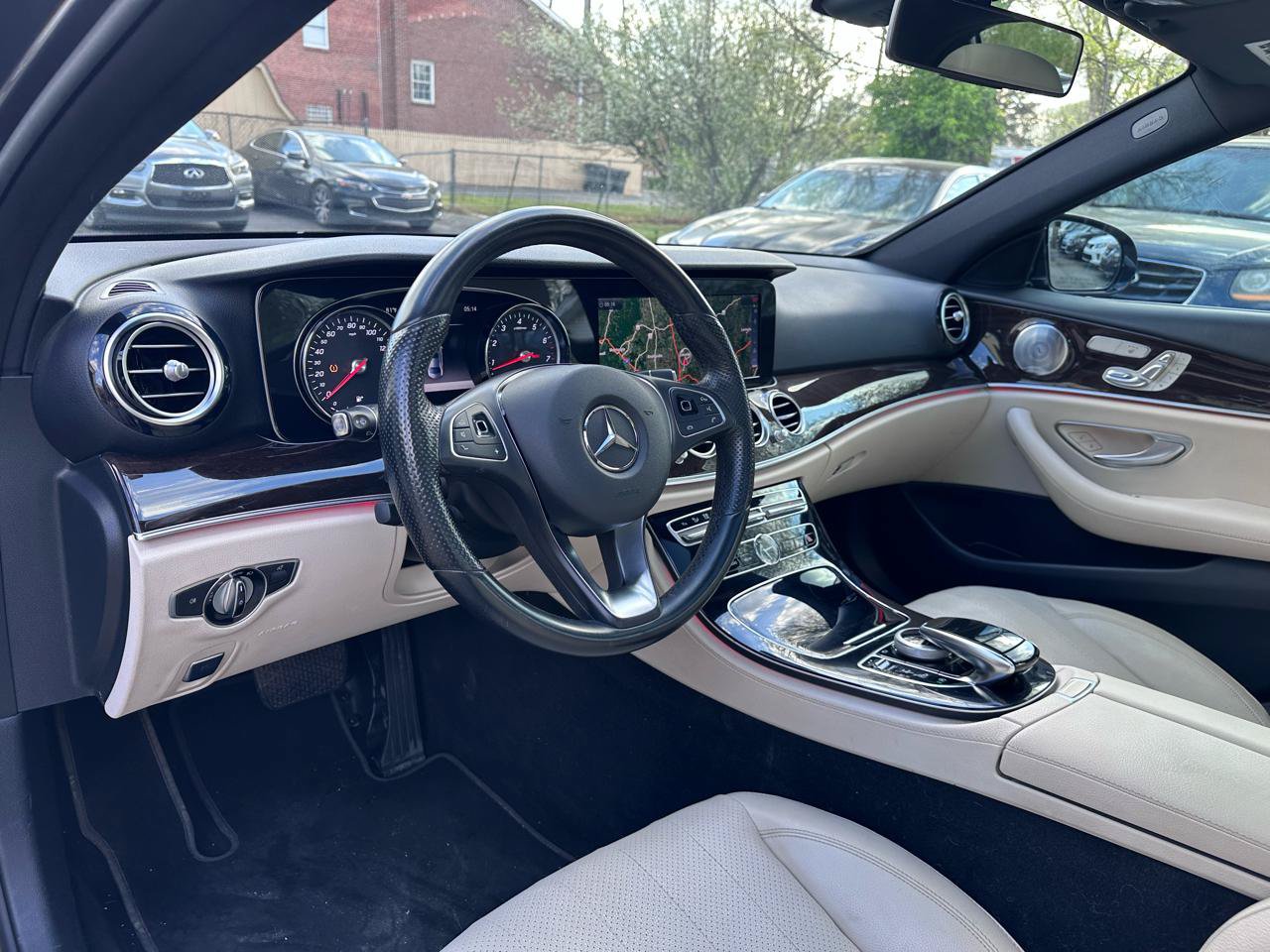 Used 2017 Mercedes-Benz E 300 image 14