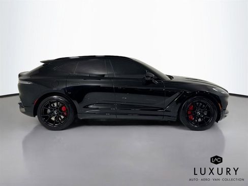 Used 2021 Aston Martin DBX image 5