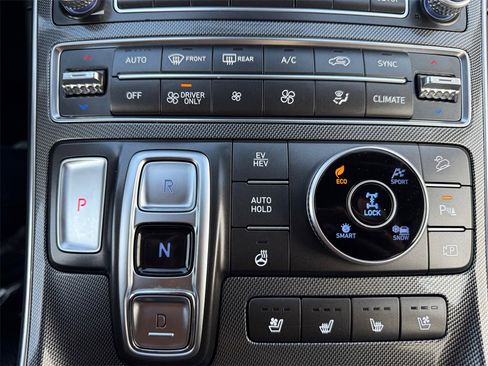 Used 2023 Hyundai Santa Fe Limited image 29