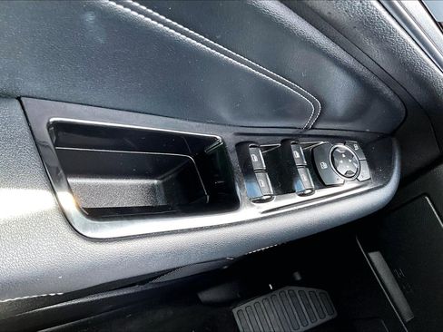 Used 2018 Ford Edge Titanium w/ Equipment Group 301A FWD image 33