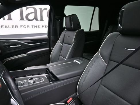 Used 2024 Cadillac Escalade Sport AWD/4WD image 16
