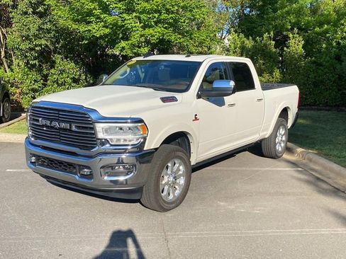 Used 2022 RAM 3500 Laramie AWD/4WD image 3