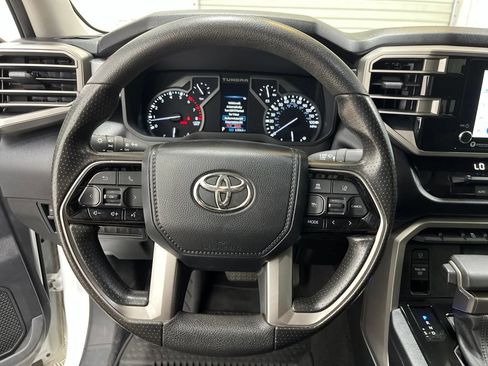 Used 2022 Toyota Tundra SR5 AWD/4WD image 17