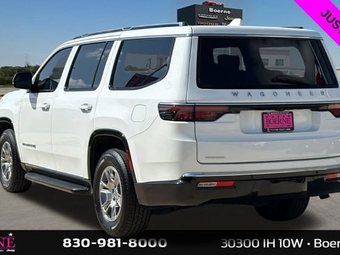 Used 2023 Jeep Wagoneer 4WD image 5