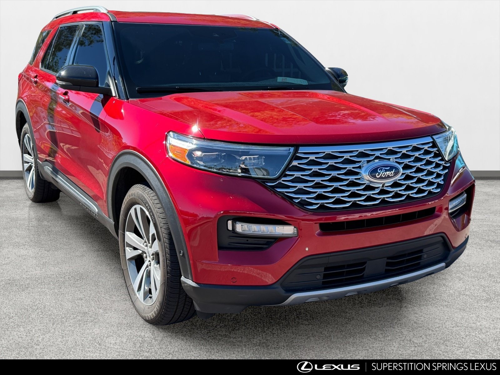 Used 2020 Ford Explorer Platinum w/ Premium Technology Package AWD/4WD image 2