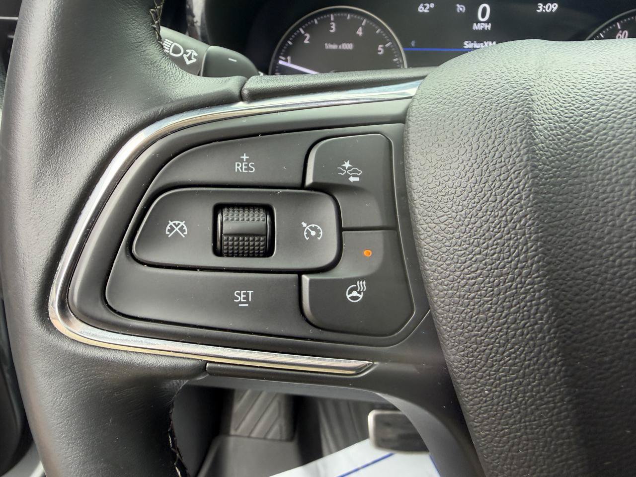 Used 2023 Buick Envision Essence w/ Sport Touring Package FWD image 28