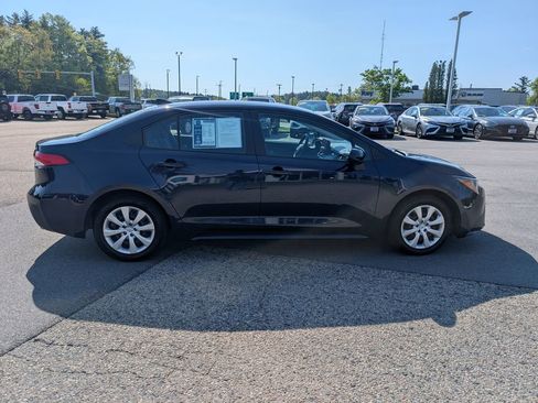 Used 2024 Toyota Corolla LE FWD image 7