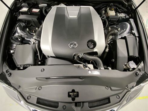 Used 2017 Lexus IS 300 AWD image 22