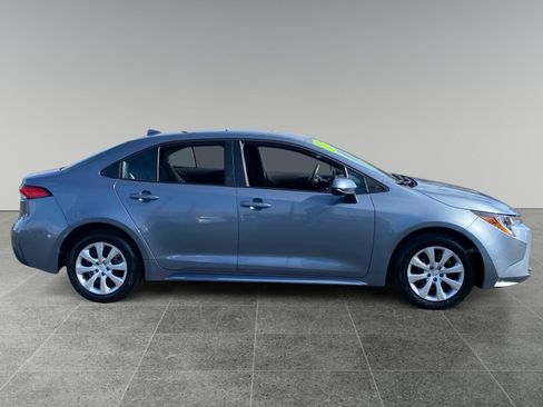 Used 2025 Toyota Corolla LE FWD image 6