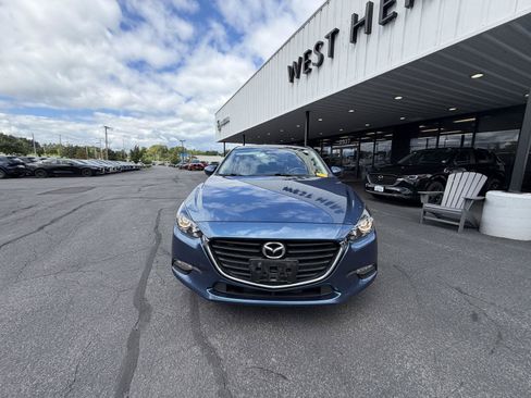 Used 2018 MAZDA MAZDA3 Touring FWD image 4