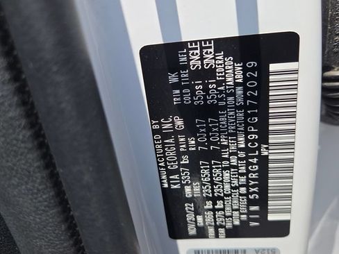 Used 2023 Kia Sorento LX FWD image 8
