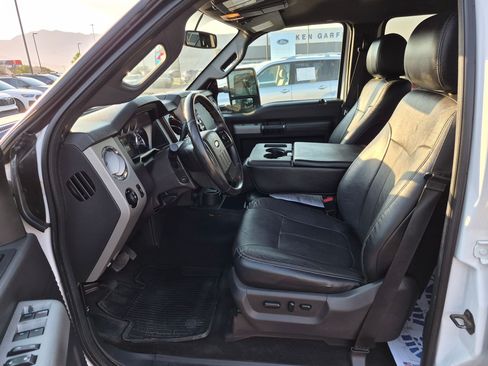 Used 2016 Ford F250 Lariat w/ Lariat Interior Package AWD/4WD image 17