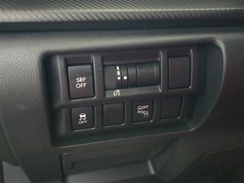 Used 2018 Subaru Crosstrek 2.0i Premium image 25