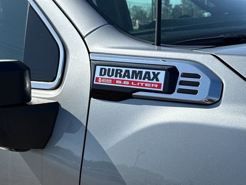 New 2026 GMC Sierra 2500 Denali w/ Denali Reserve Package image 9