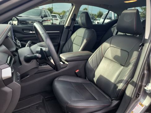 Used 2023 Nissan Altima 2.5 SR w/ SR Premium Package FWD image 21