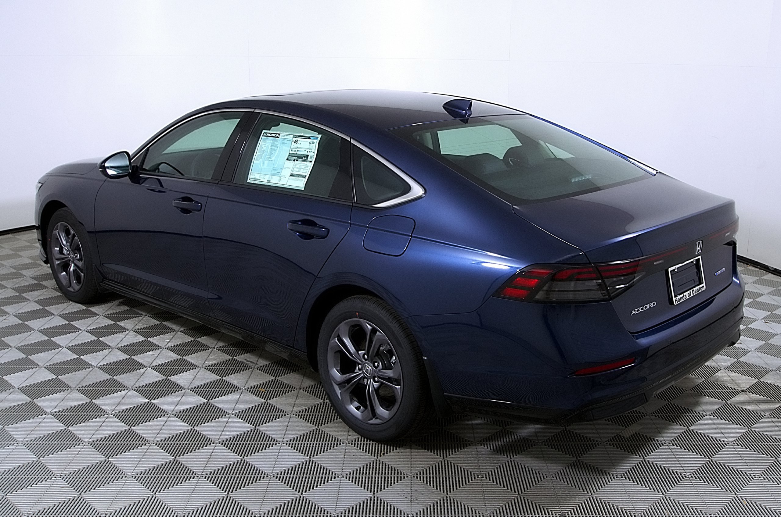 Used 2024 Honda Accord EX image 9