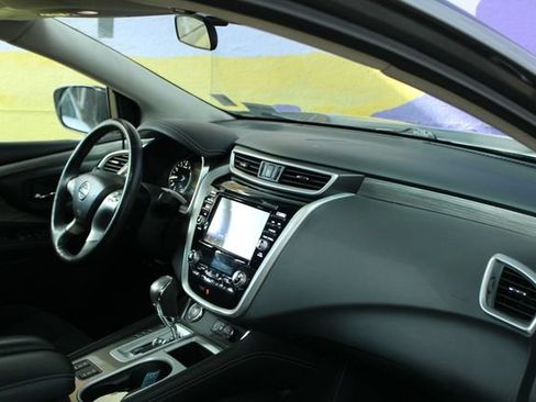 Used 2018 Nissan Murano SV AWD/4WD image 12