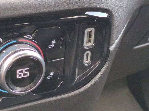 Certified 2025 GMC Sierra 1500 SLT RWD image 26