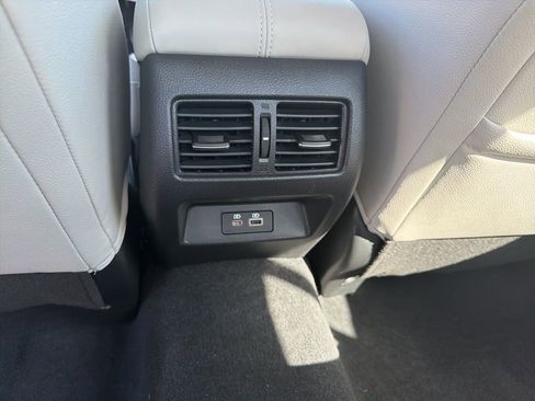 Used 2024 Nissan Altima 2.5 SL AWD/4WD image 28