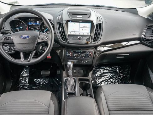 Used 2017 Ford Escape SE w/ Equipment Group 201A FWD image 13