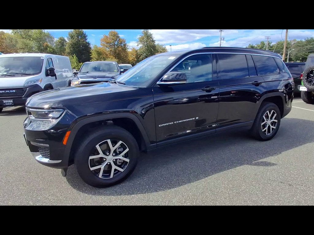 Used 2025 Jeep Grand Cherokee L Limited AWD/4WD image 4