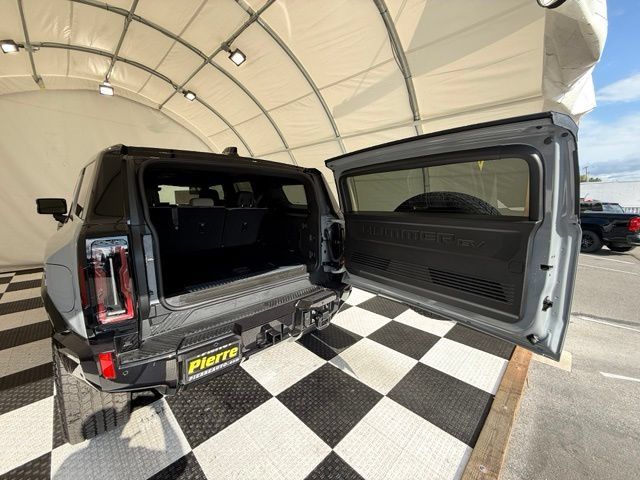 Used 2025 GMC Hummer EV 2X AWD/4WD image 4