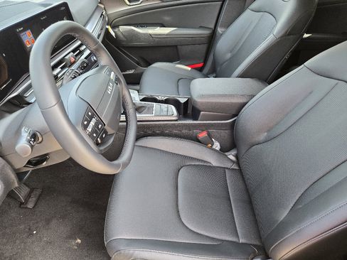 New 2026 Kia Sportage EX image 9