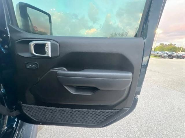 Certified 2025 Jeep Wrangler Sport AWD/4WD image 20