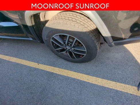 Used 2017 Jeep Grand Cherokee Trailhawk w/ Trailhawk Luxury Group AWD/4WD image 5