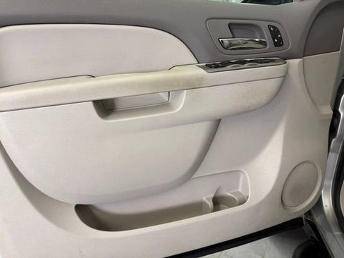 Used 2012 Chevrolet Tahoe LT RWD image 9