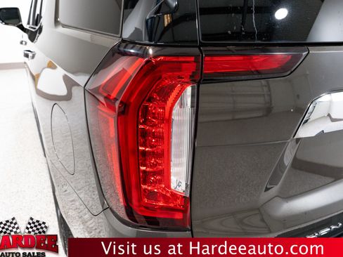 Used 2021 GMC Yukon SLT image 9