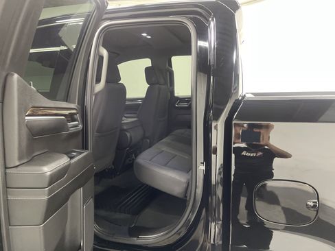 Used 2023 GMC Sierra 1500 Elevation image 13