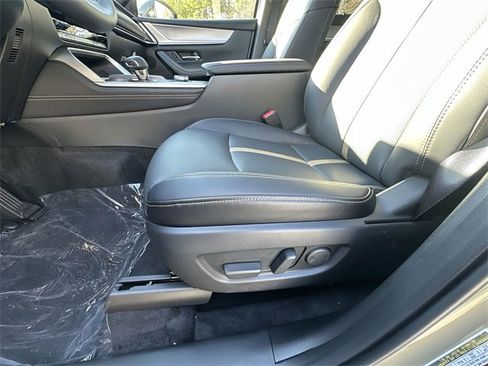 Used 2025 MAZDA CX-70 3.3 Turbo w/ Premium Plus Pkg image 12