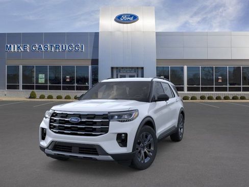 New 2026 Ford Explorer Active AWD/4WD image 2