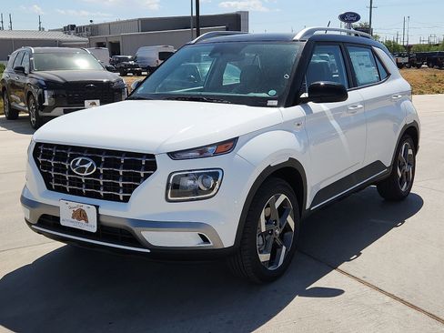 New 2026 Hyundai Venue SEL image 1