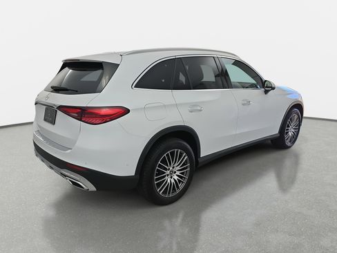 Used 2025 Mercedes-Benz GLC 300 image 5