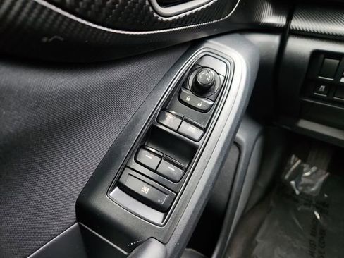 Used 2018 Subaru Crosstrek 2.0i image 34