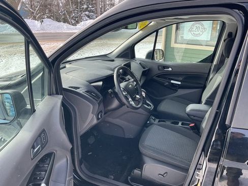 Used 2019 Ford Transit Connect XLT image 11