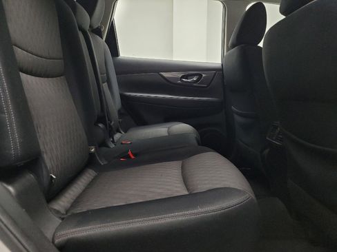 Used 2017 Nissan Rogue S AWD/4WD image 19