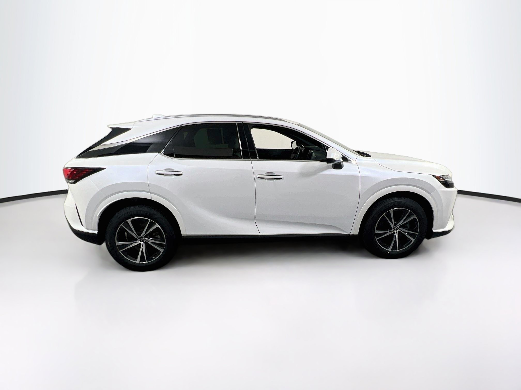 Used 2023 Lexus RX 350 Premium w/ Accessory Package (K3) AWD/4WD image 4