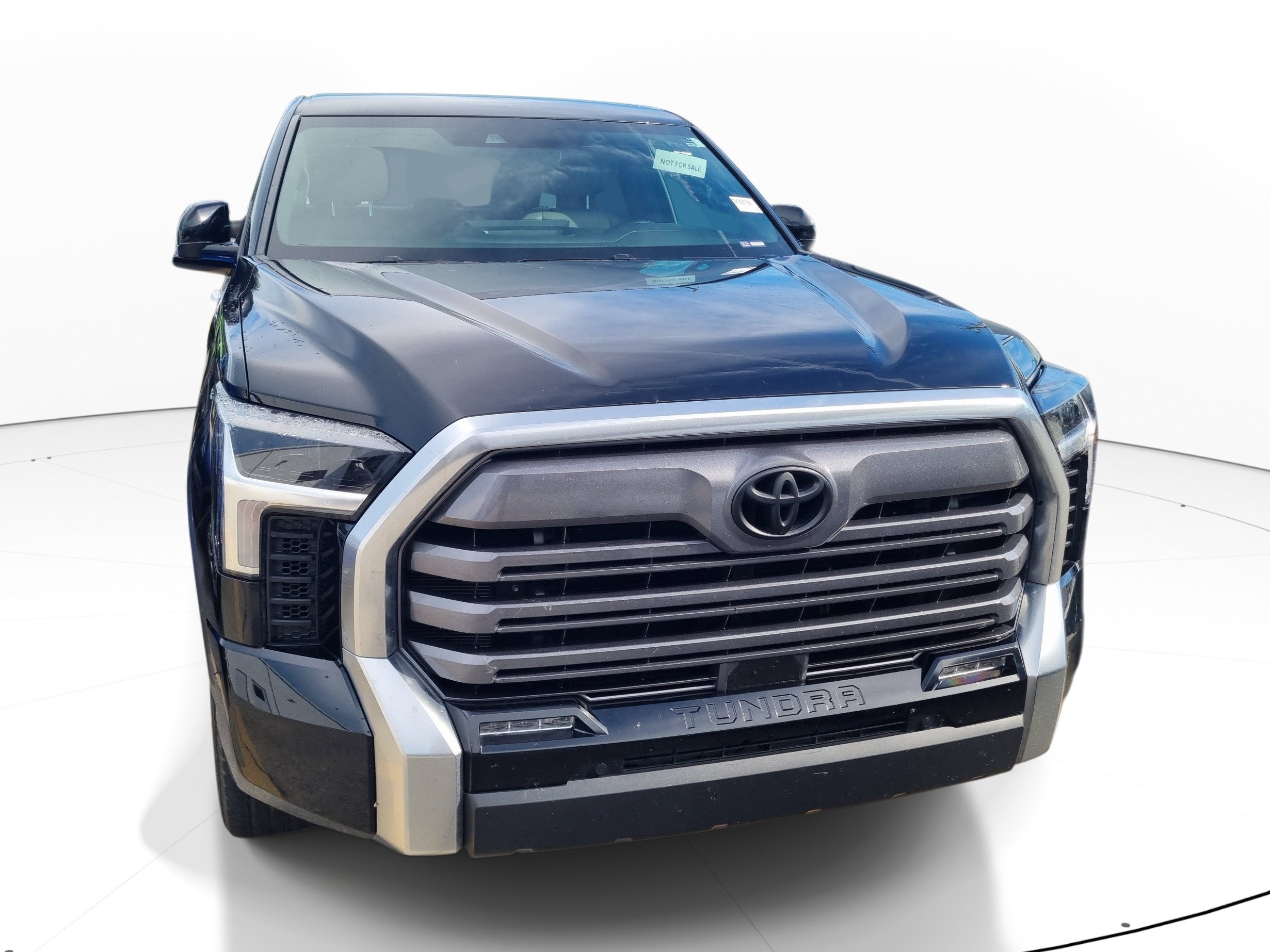 Used 2025 Toyota Tundra Limited AWD/4WD image 2