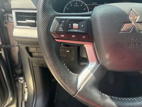 Used 2024 Mitsubishi Outlander SE FWD image 22