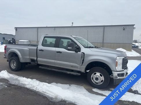 Used 2024 Ford F350 XL w/ 360-Degree Camera Package image 3
