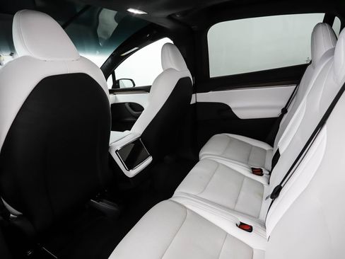 Used 2023 Tesla Model X AWD/4WD image 19