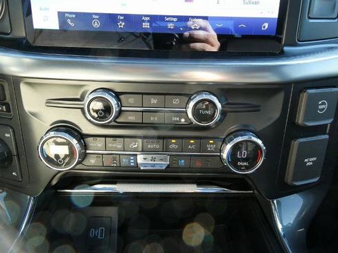 Certified 2021 Ford F150 Lariat w/ Equipment Group 502A High image 33