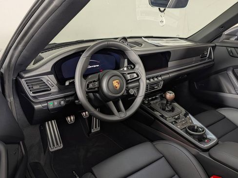 New 2026 Porsche 911 Carrera T RWD image 4