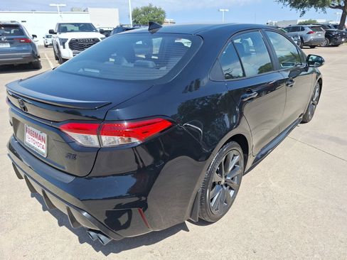 Used 2025 Toyota Corolla SE FWD image 6