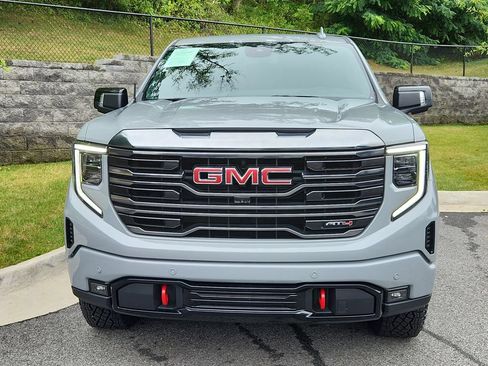 Used 2024 GMC Sierra 1500 AT4 w/ AT4 Carbonpro Edition AWD/4WD image 8